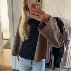 kappa - säljer min fina ”kappa”💕 super skön nu till början av hösten! 