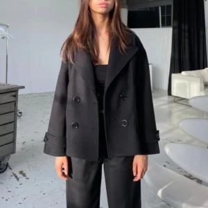 Design by si kappa - Säljer min design by si kappa då jag inte får användning av den. Den har ett hål i insidan men inget som märks. I fint skick. Privat för fler bilder