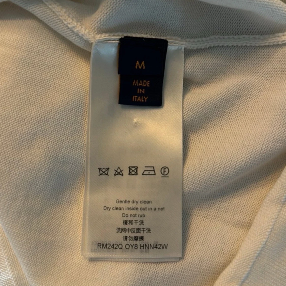 Vit kortärmad t-shirt från Louis Vuitton - 92