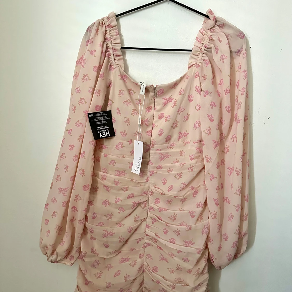 Ruche all over dress, Nelly.com - 90