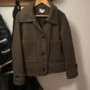 Kappa - Kappa storlek M men passar S. Väldigt bra skick ändats andvänd fåtal gånger 