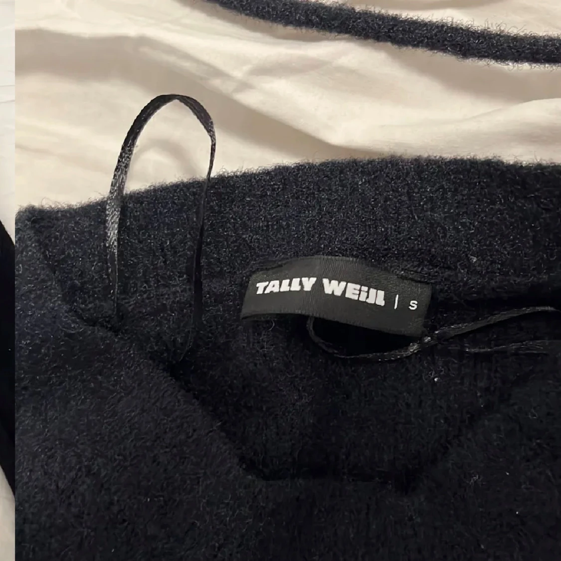 Svart stickad tröja från Tally Weijl - 4