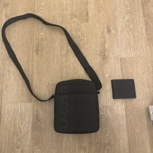 Lacoste Sidoväska - Helt ny