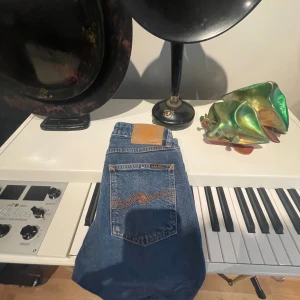 Nudie jeans - Skick; aldrig använda helt nya 
