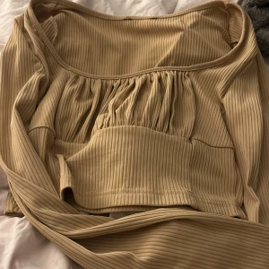 Långärmad tröja - Super fin ser helt ny ut använd fåtal gånger 🩷🩷🩷