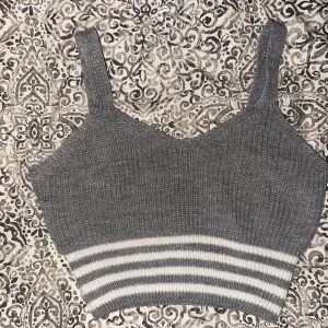 Mysig stickad topp! - Används aldrig