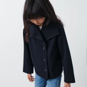 Y Short felt jacket Gina Young 💓 - Superfin vår och höst jacka ifrån Gina Young, använd men ingen tydan på deffekt. 💞 - Pris kan diskuteras 