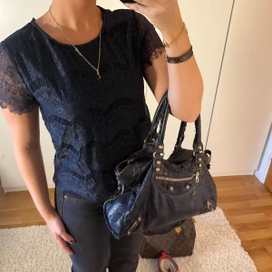 Spets topp - Super cool spets tröja!!💕💕