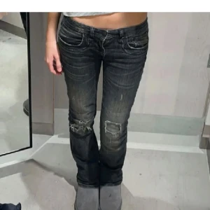 Ltb jeans intressekoll - INTRESSEKOLL på mina ltb jeans. Har ej bestämt om jag vill sälja så köp ej förns jag bekräftat. Använda men ok skick. kan tänka mig ändra pris
