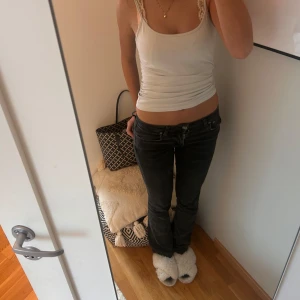 Low Jens  - Säljer dessa super snygga jeans då dom är lite för små🥰
