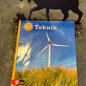 Bra teknik bok - Väldigt mysig teknik bok med 237 sidor mycket fakta kan diskutera priset