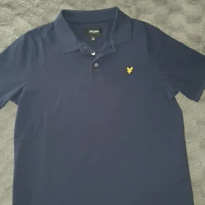 Lyle scott piké - Helt ny oanvänd Fett bra skick
