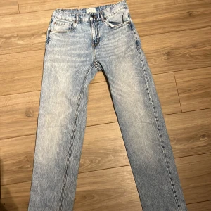 Jeans  - Skick 8/10 inga hål eller liknande