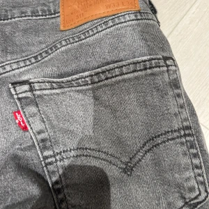 Levis jeans - Säljer mina Levis jeans. Inga tecken på användning Storlek w33 L36 (sitter som L34
