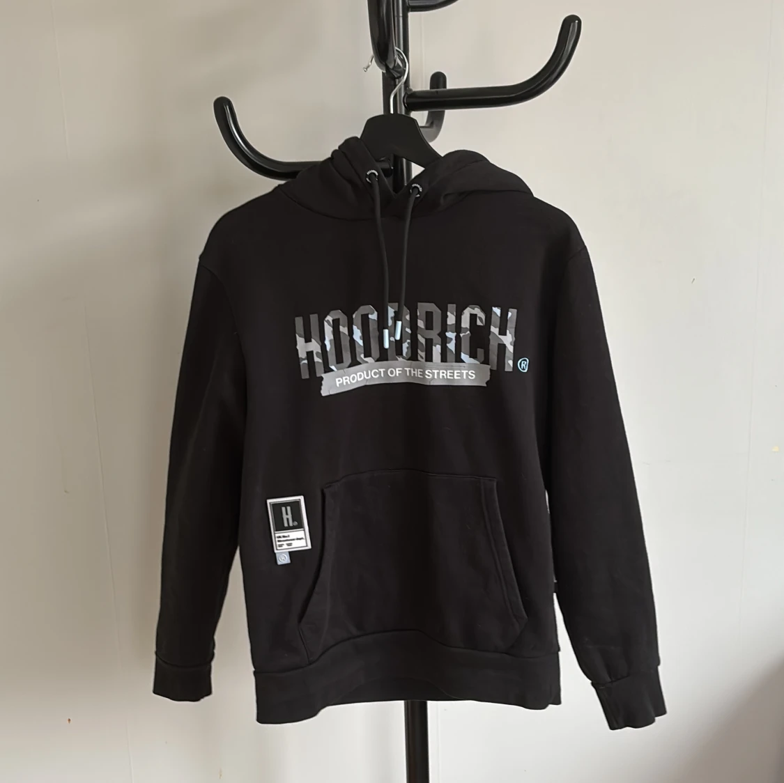 Svart hoodie från Hoodrich