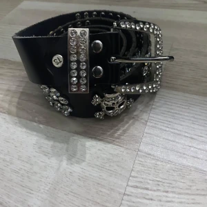 rhinestone bälte - säljer mitt jättesnygga rhinestone bälte då det inte längre kommer till användning, pris går alltid att diskutera!💘 kom privat vid frågor💕