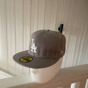 59fifty LA keps - Grå 59fifty keps med design 