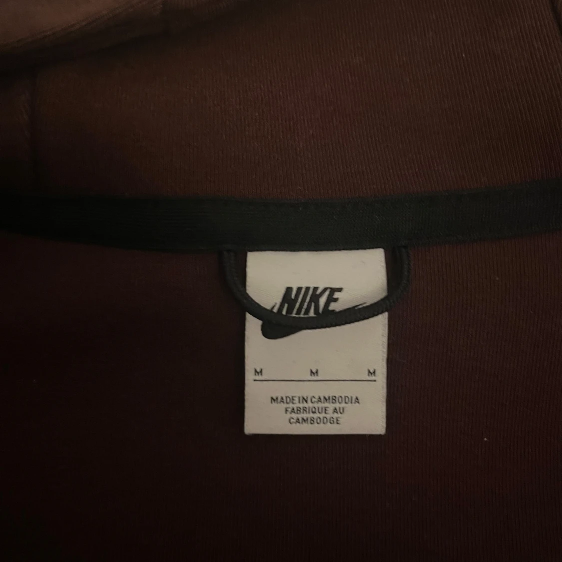 Brun/vinröd nike tech - 1