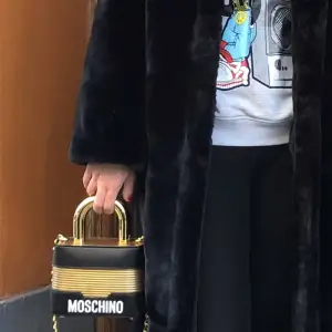 Från Hm x Moschino kollektion.  Helt ny !! 