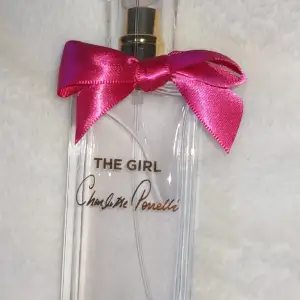 Charlotte Perrelli parfym!! Säljer då jag har en annan doft jag använder just nu och behöver pengar💝 helt oanvänd. Nypris: 475 kr
