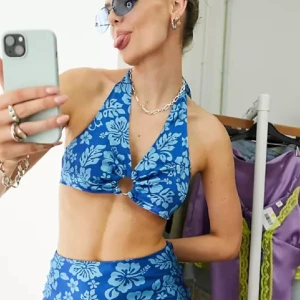 🌺blommigt sett ifrån collution, top+kjol🌺 - Oanvänd sett ifrån collution!  Kjol+topp storlek 40