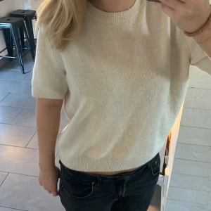 stickad t shirt  - så snygg stickad tshirt från hm!💘finns inte längre att köpa💘