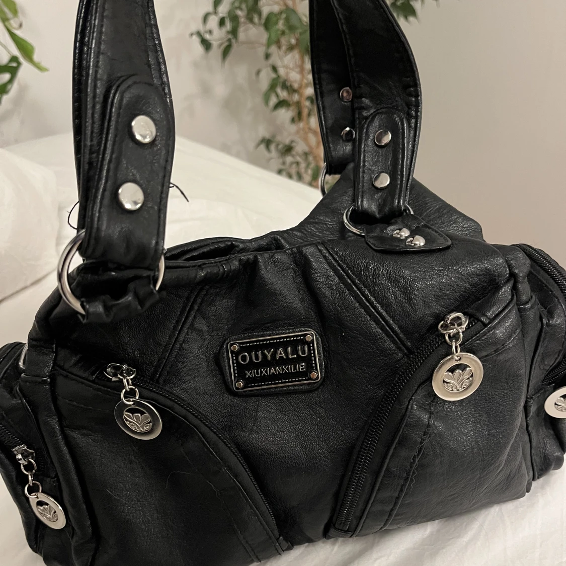 Svart handväska  - 90