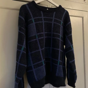 Stickad tröja - Stickad tröja, hitta på en vintagebutik💕