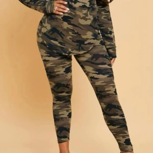 Ny set L  - Ny set strl L. 220kr