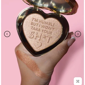 Plouise highlighter - Helt oanvänd. I färgen ”staying humble”