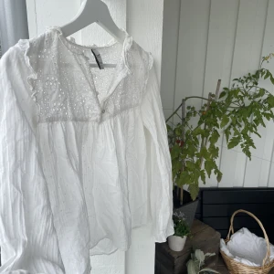 VIT BLUS - Superfin vit blus från Zara 🥥🫶🏼🥰