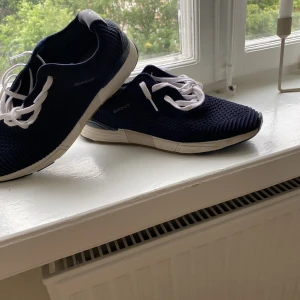 Gant skor st 43 - Gant skor, i användt skick 7/10. 