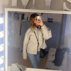 Kappa - Jätte fin grå kappa från NA-KD i st 36!💕Använd förra vintern och hösten