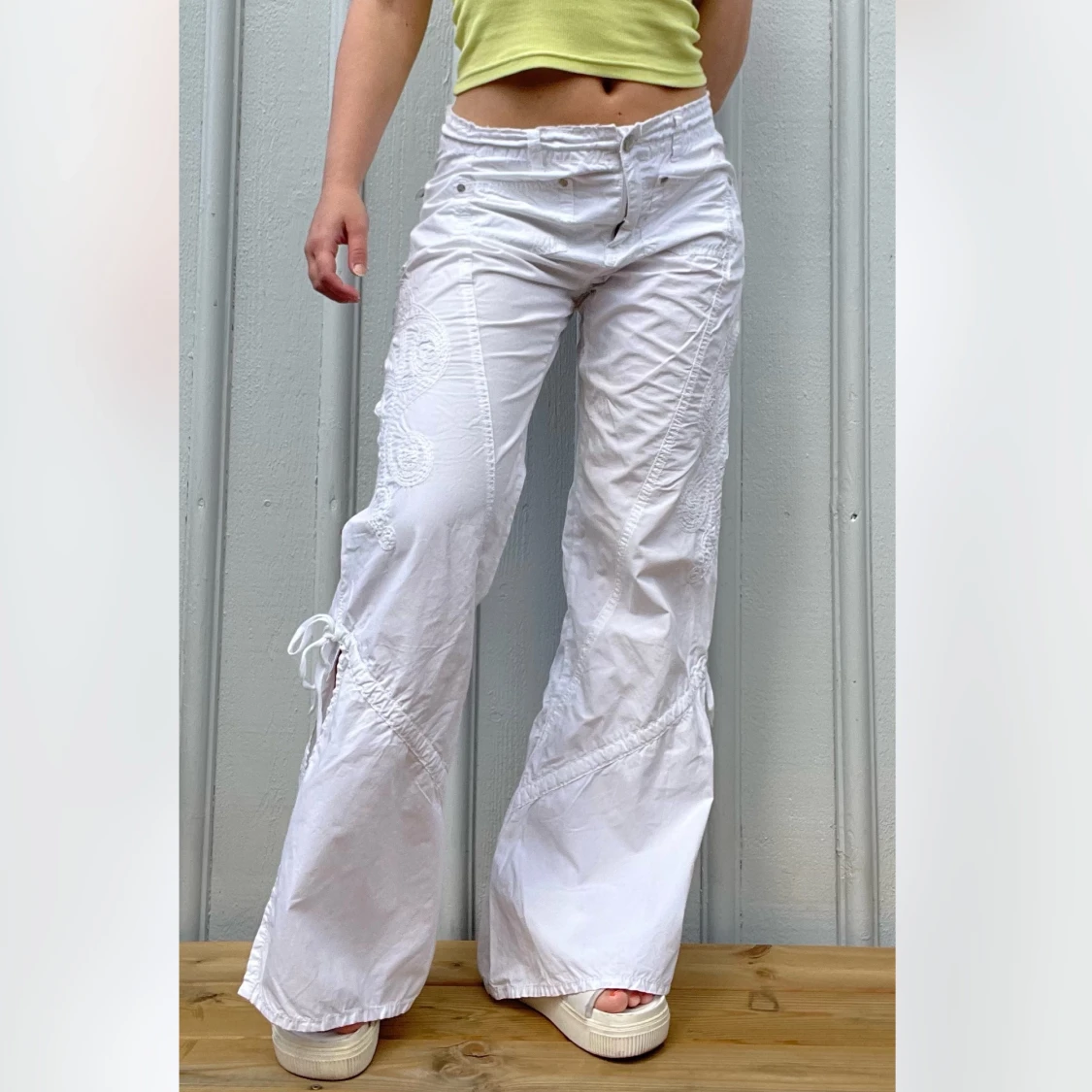 Byxor med broderi  - 90