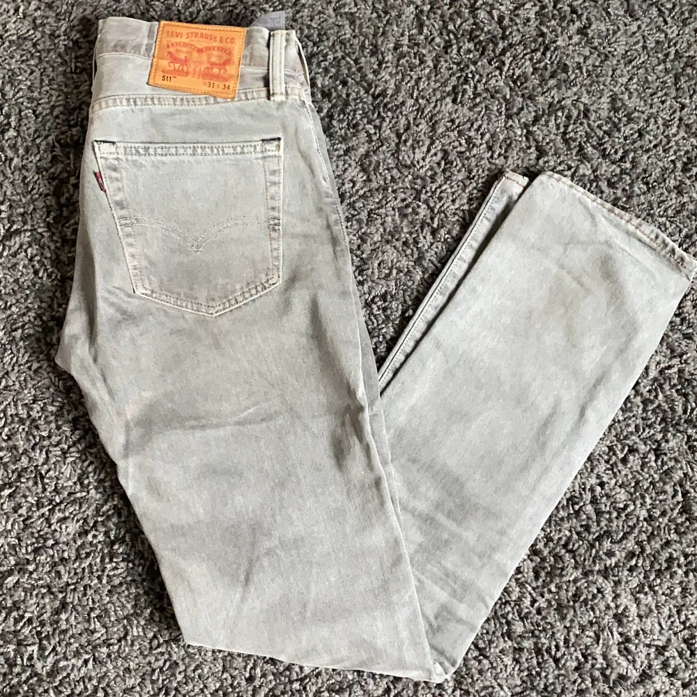 Säljer ett par fräsch Levi’s jeans för att dom inte kommer till användning, det är inte några fel på dom och dom är i väldigt bra skick. Priset kan diskuteras en aning.. Jeans & Byxor.