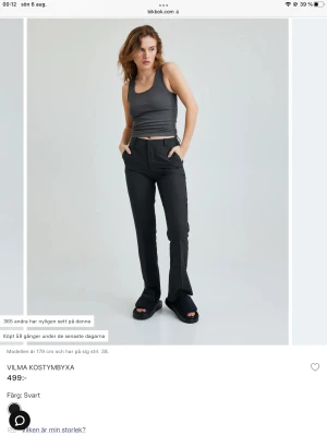 Kostymbyxor  - Säljer mina kostymbyxor från bikbok i storlek 34. Skriv för fler bilder💕