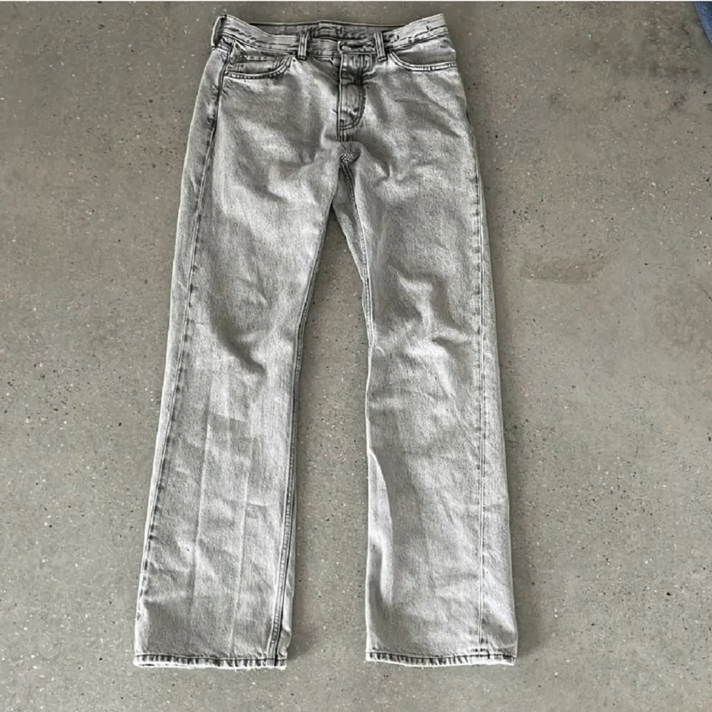Ett pr riktigt snygga Hope Rush byxor o den eftertraktade färgen grå. Jeans & Byxor.