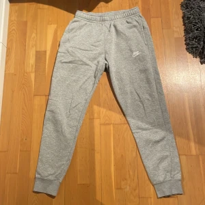 nike sweatpants  - regular fit 