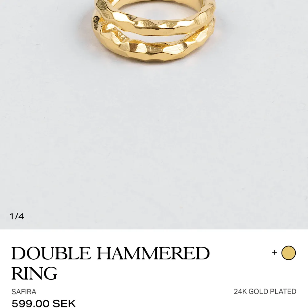 DOUBLE HAMMERED RING från Safira, använd någon enstaka gång. Nypris 599kr. Accessoarer.