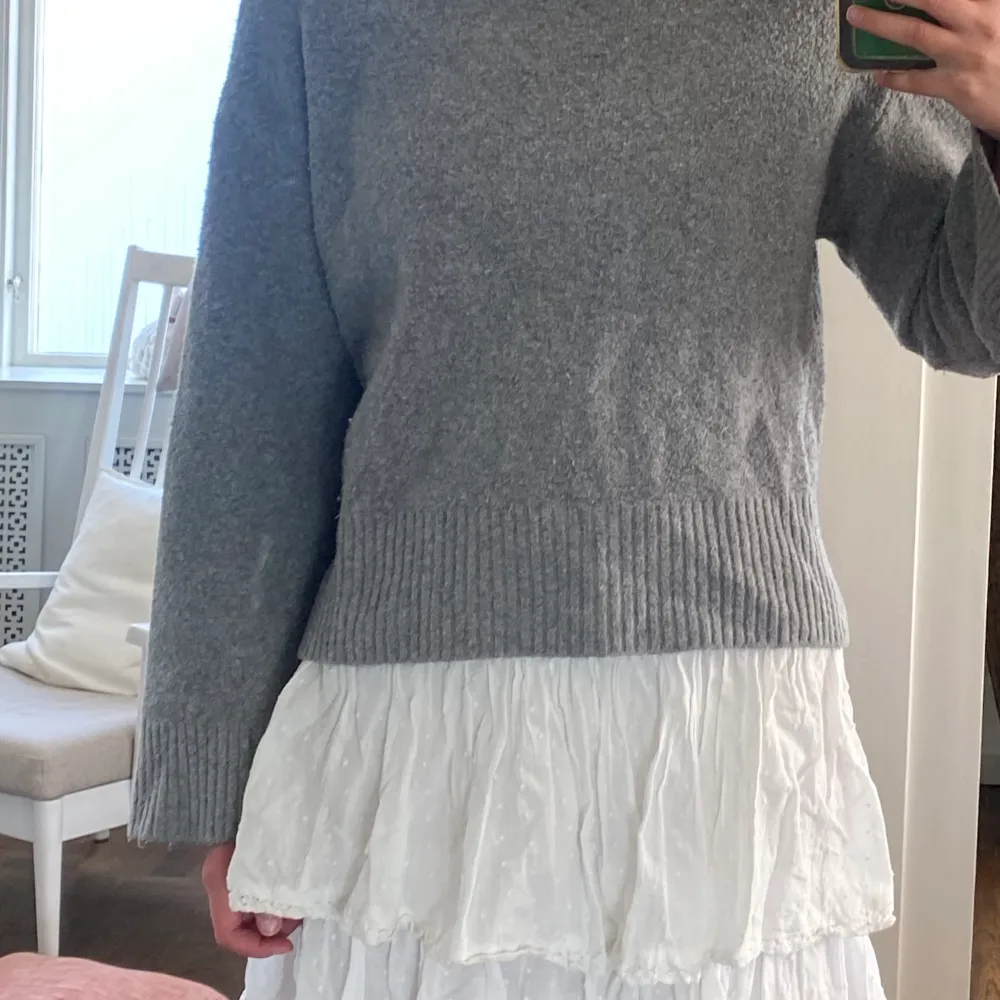 Fin tröja, inga tecken på användning!💗. Neuletakit & Villapaidat.
