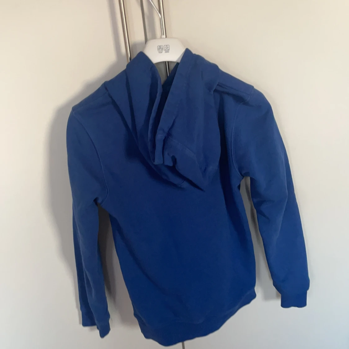 Säljer denna givenchy tröja  - 90