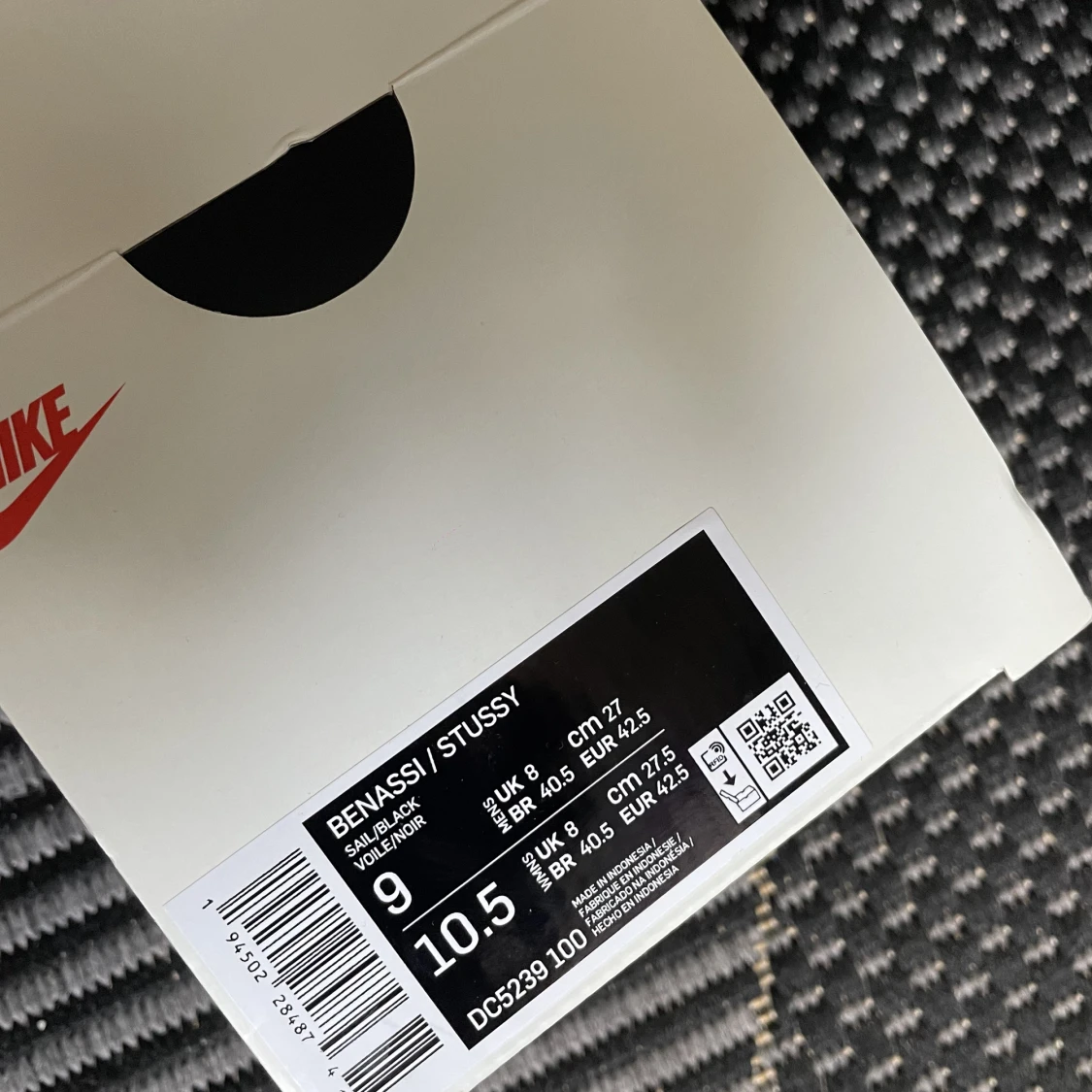 NikexStüssyxbenassi slides - 90