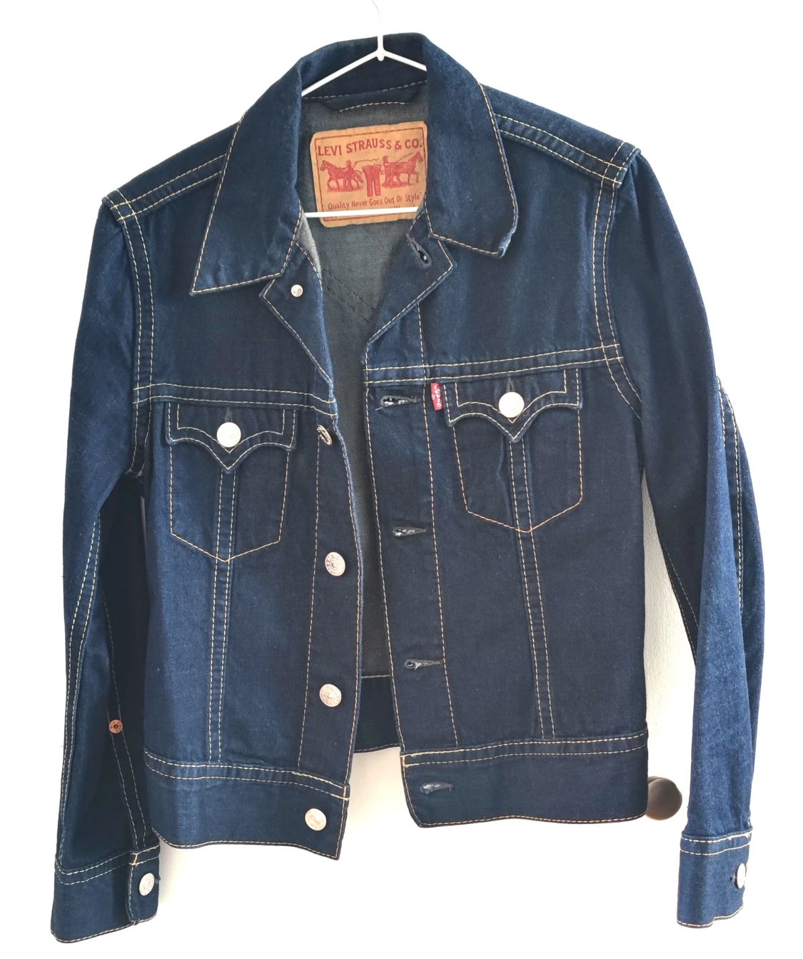 Lewis Jeansjacka helt ny