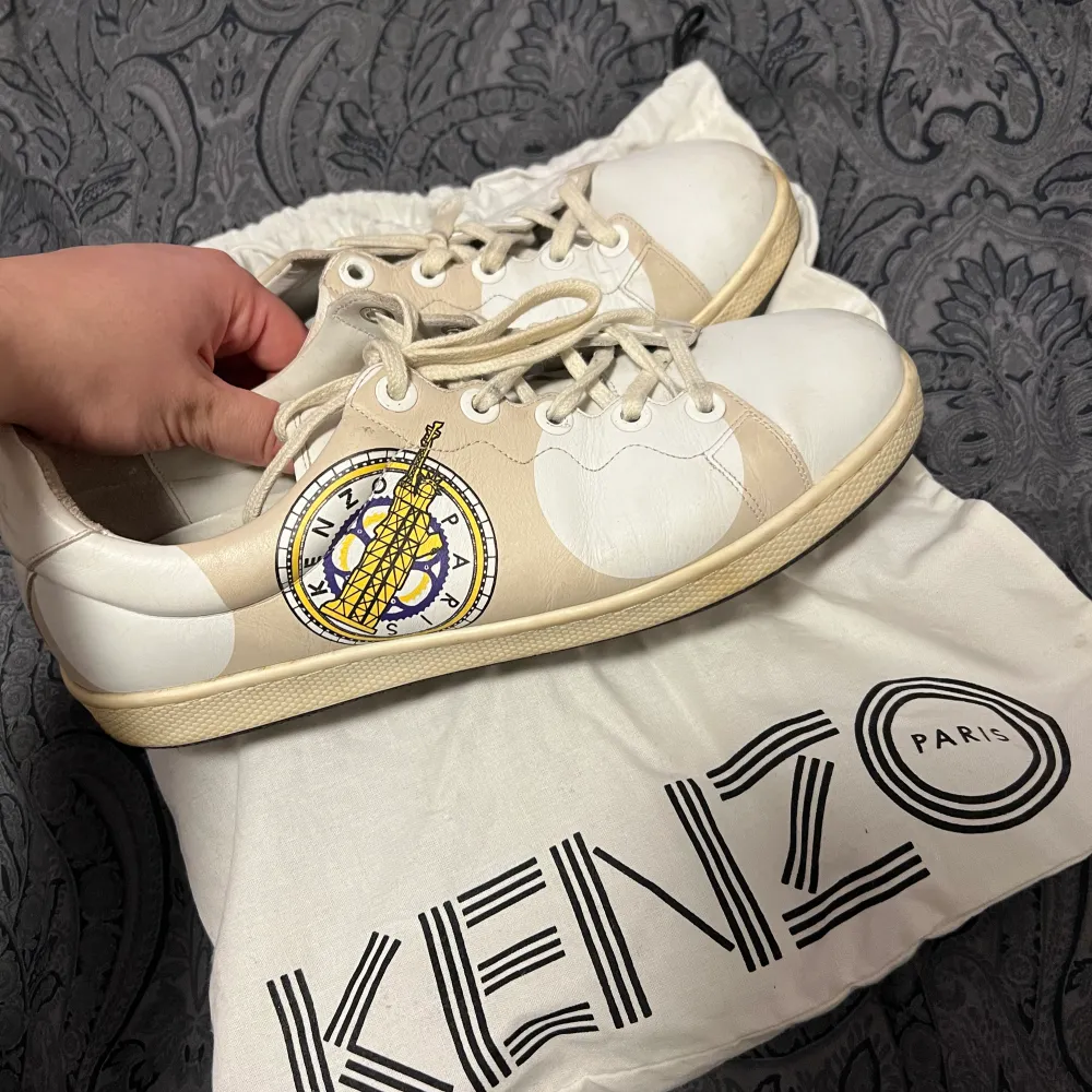 Limited Edition Kenzo sneakers. Inköpta i Paris. Medföljer dustbag! . Skor.