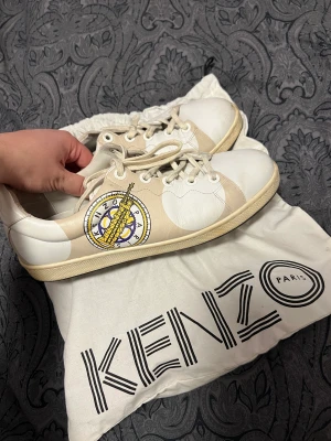 Kenzo Sneakers - Limited Edition Kenzo sneakers. Inköpta i Paris. Medföljer dustbag! 