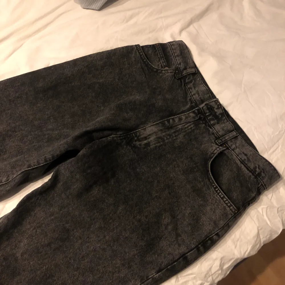 Ett fint par woodbird jeans i fin färg     Endast andvända Max 5 gånger . Jeans & Byxor.
