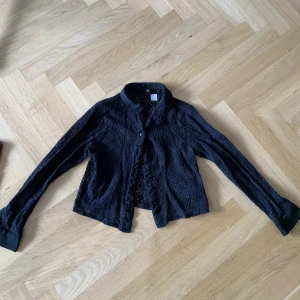 Virkad topp - Supersöt topp/blus(?) som tyvärr är för liten 💖