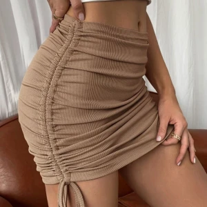 Kjol  - Jättefin kjol från shein i storlek M men skulle säga att den passar S också. Skriv privat för fler bilder eller frågor🤍