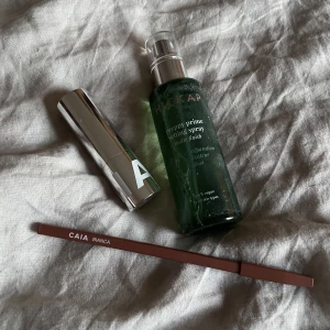 Smink - Smink från caia o hickar. Detta är endast testat och jag har känt att det är fel färg. 170+frakt 