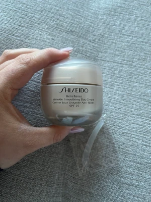 Day cream - Oöppnad, ny-pris 1.180kr